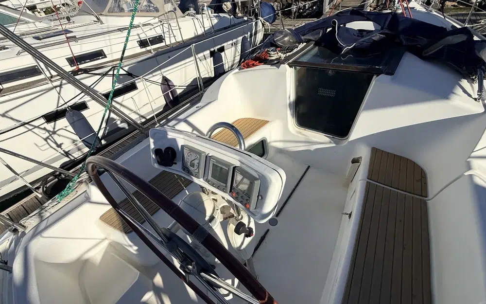 slider 17 Jeanneau Sun Odyssey 32 i