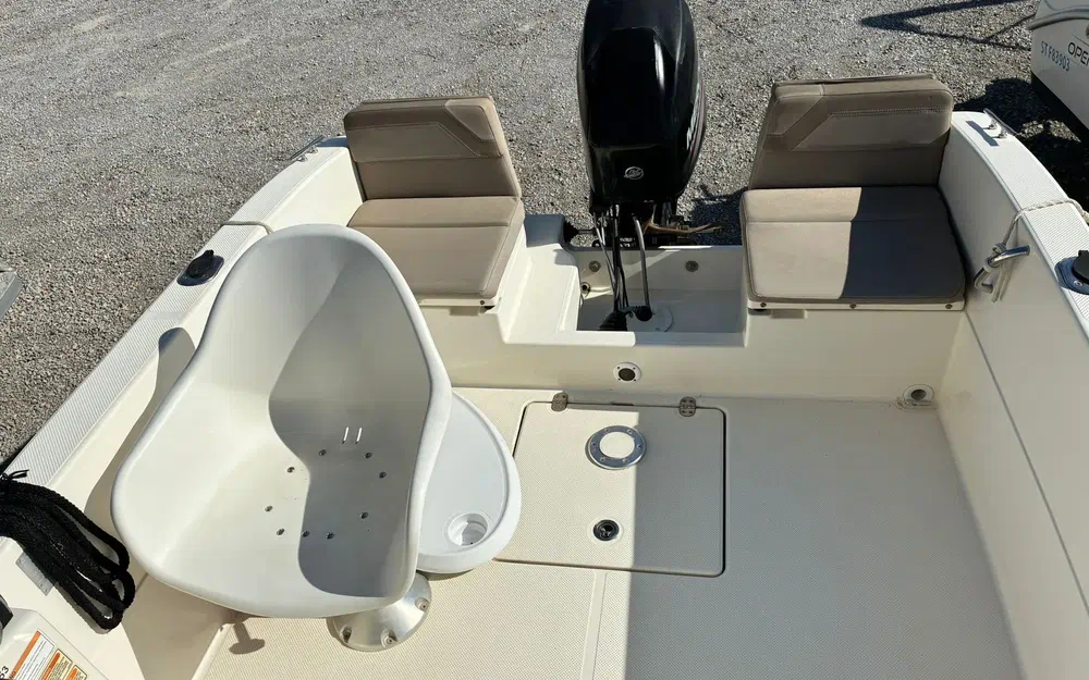 slider 6 Quicksilver Activ 455 Cabin