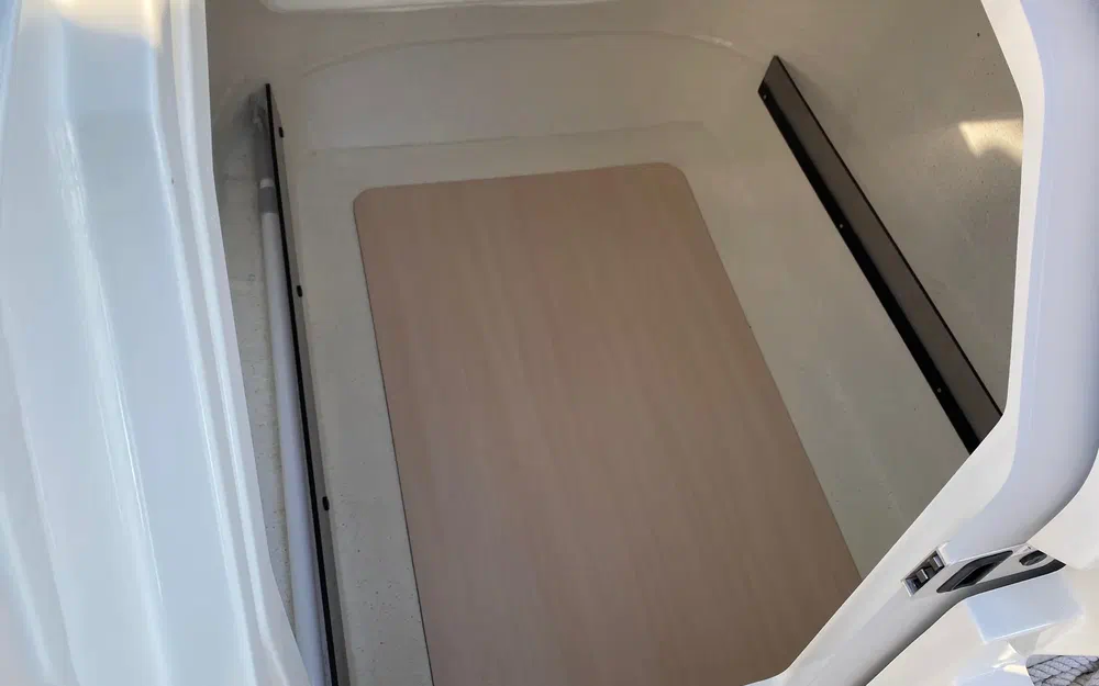 slider 8 Pacific Craft 670 Open