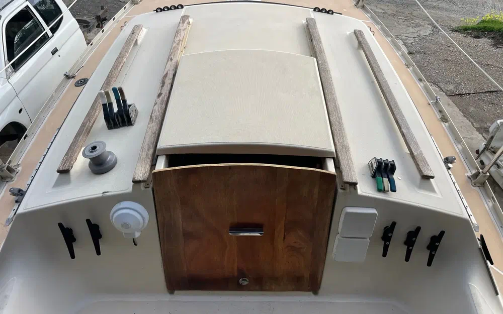 slider 11 Jeanneau Tonic 23