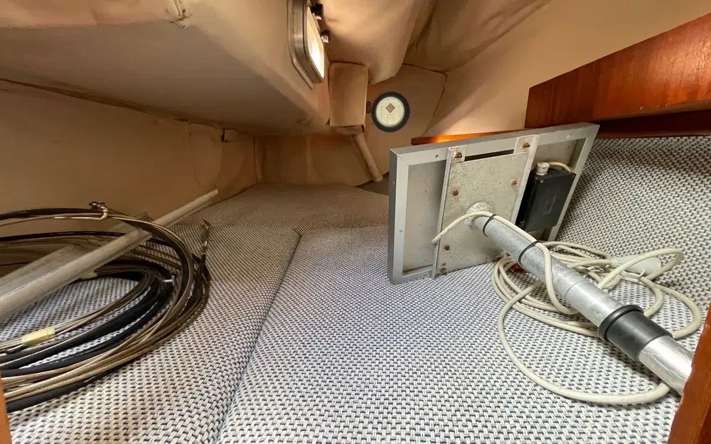 slider 18 Jeanneau Tonic 23