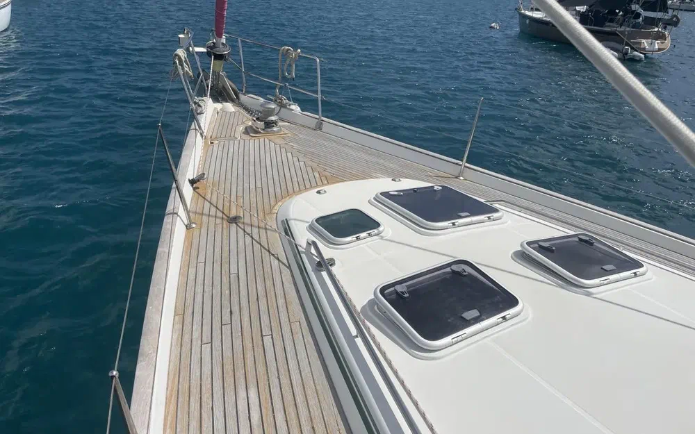 slider 9 Beneteau Oceanis 523