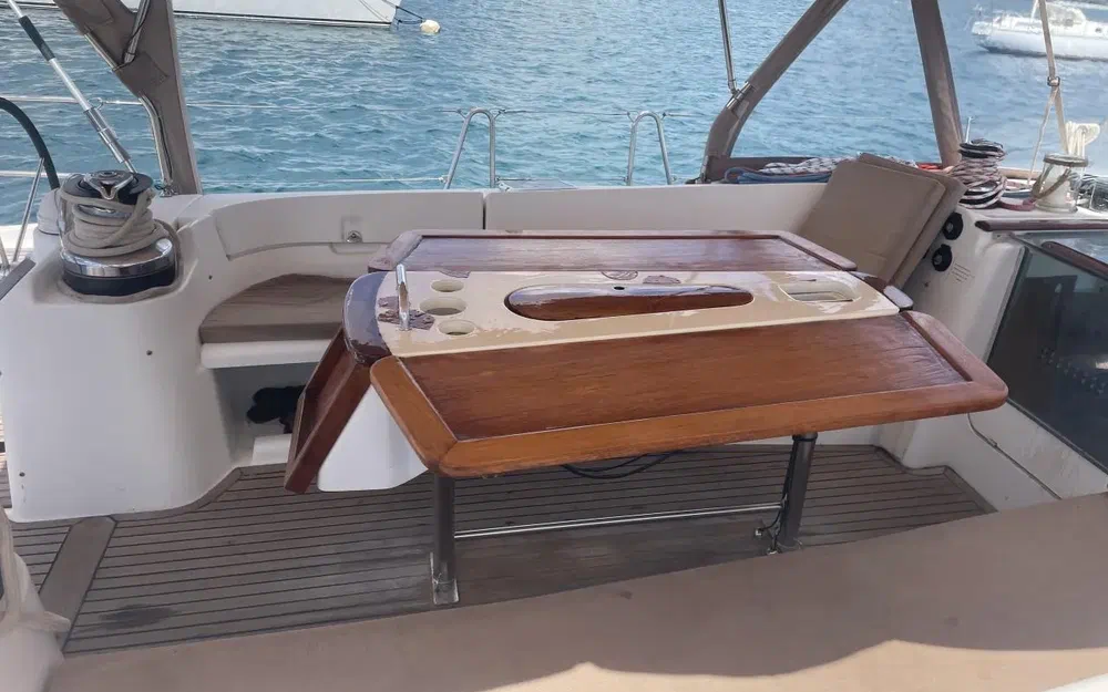 slider 17 Beneteau Oceanis 523