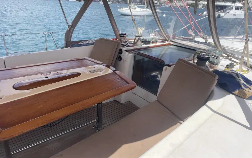 slider 18 Beneteau Oceanis 523