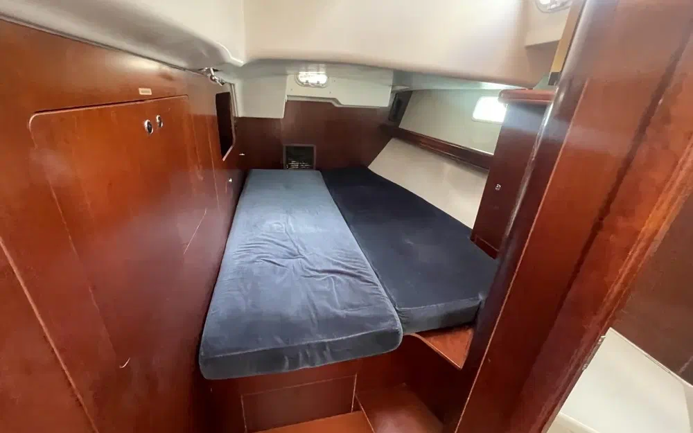 slider 34 Beneteau Oceanis 523