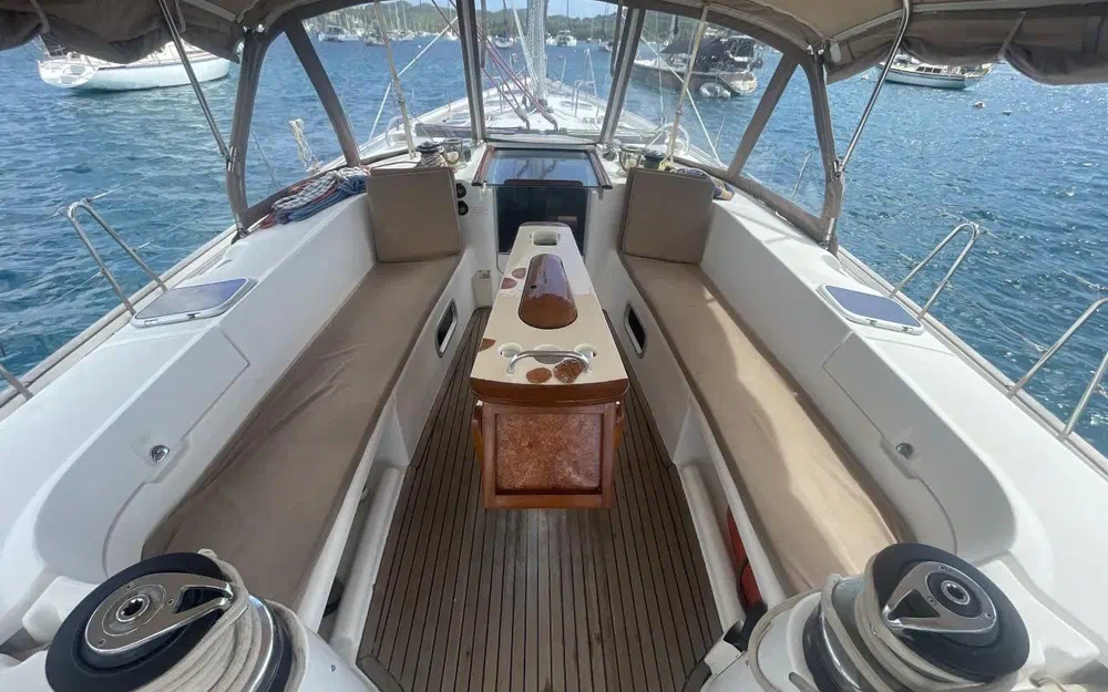 slider 6 Beneteau Oceanis 523
