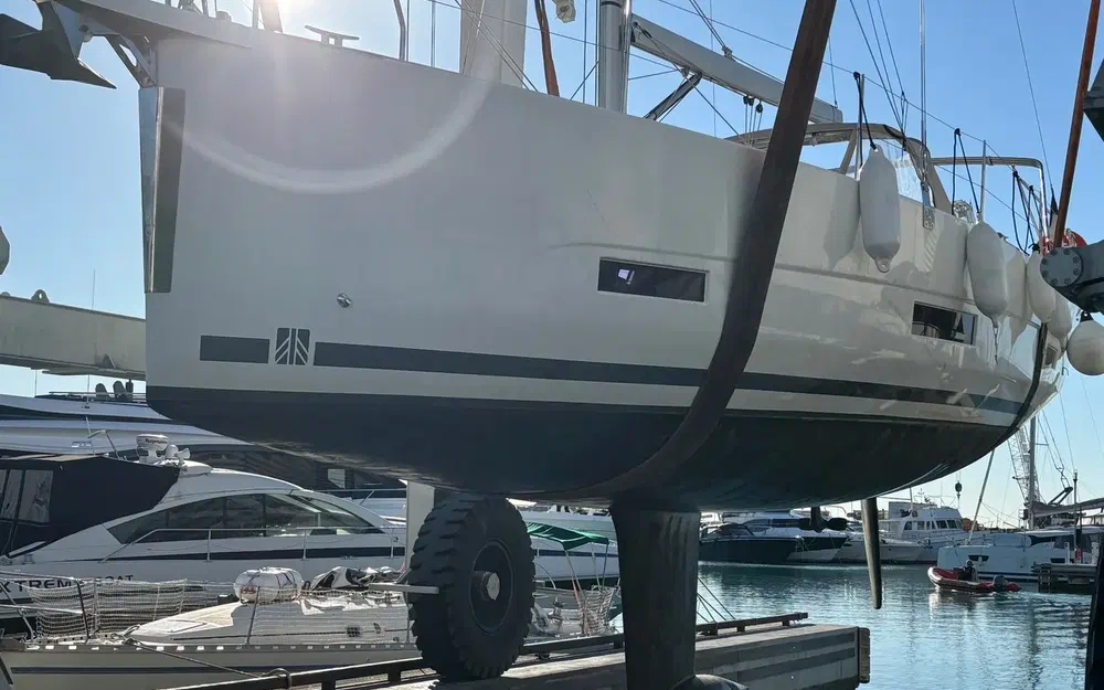 slider 11 Dufour 390