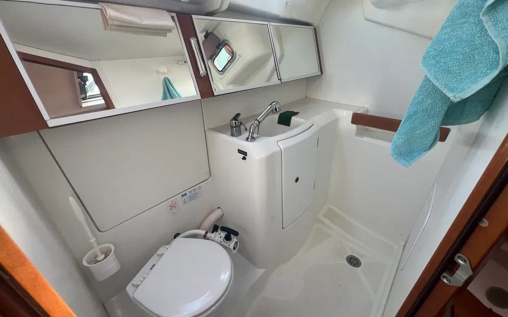 slider 19 Beneteau Oceanis 34