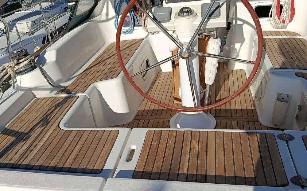 slider 3 Beneteau Oceanis 34