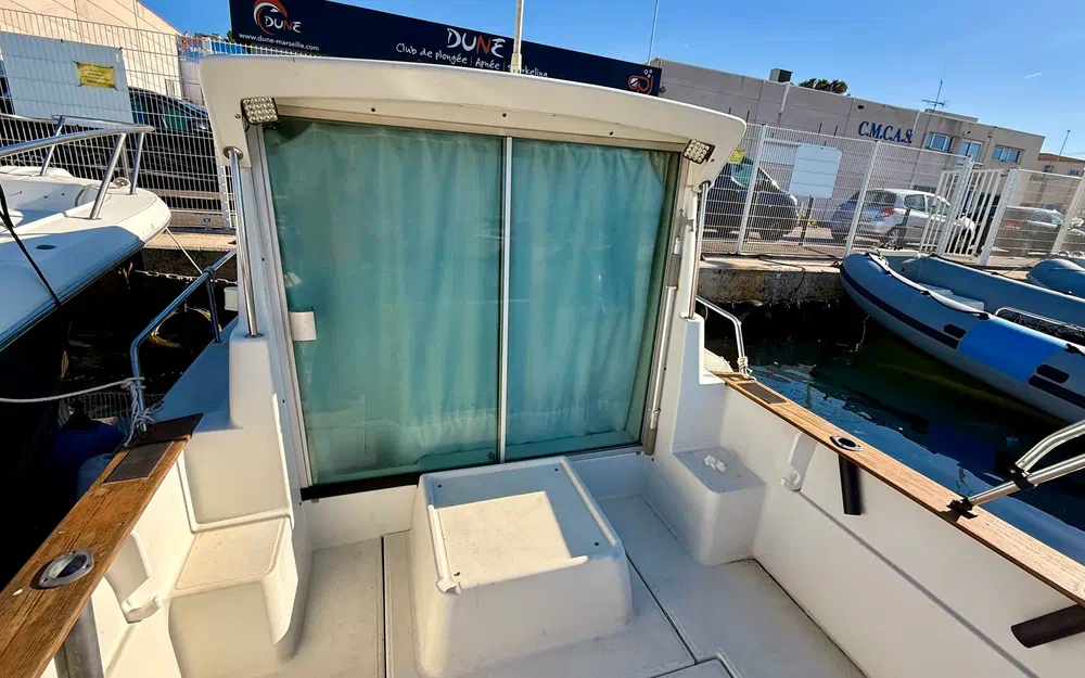 slider 4 Jeanneau Merry Fisher 610