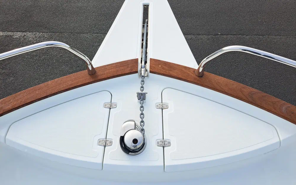 slider 11 Delphia 12