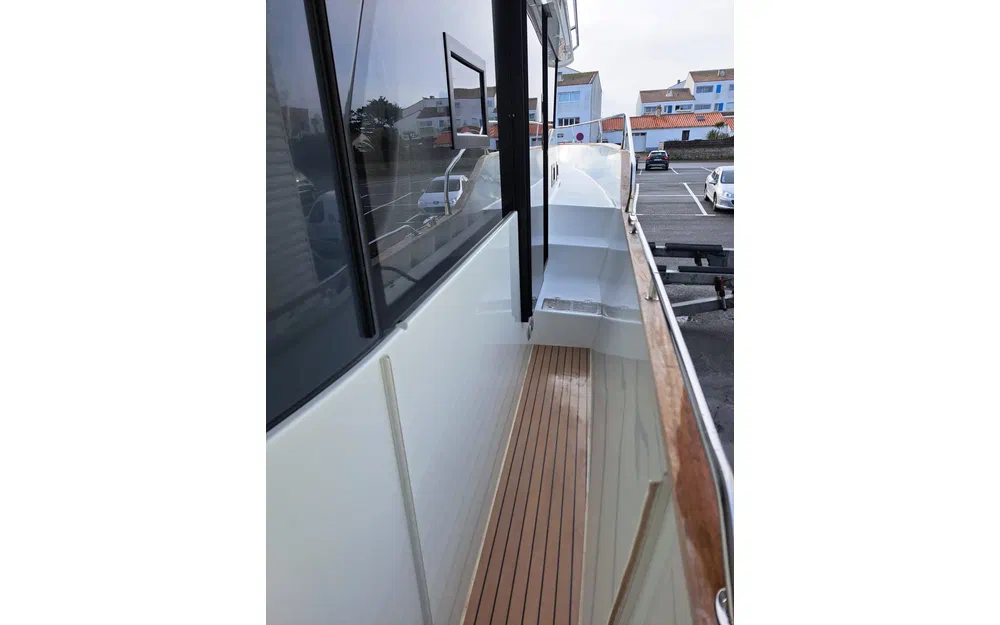 slider 18 Delphia 12