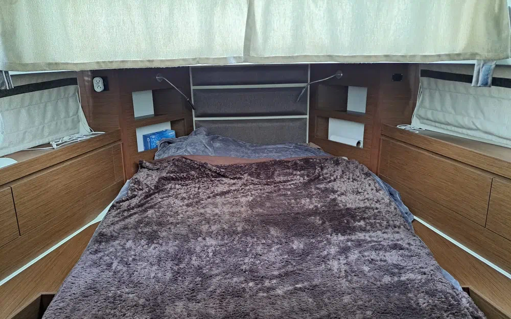 slider 23 Delphia 12