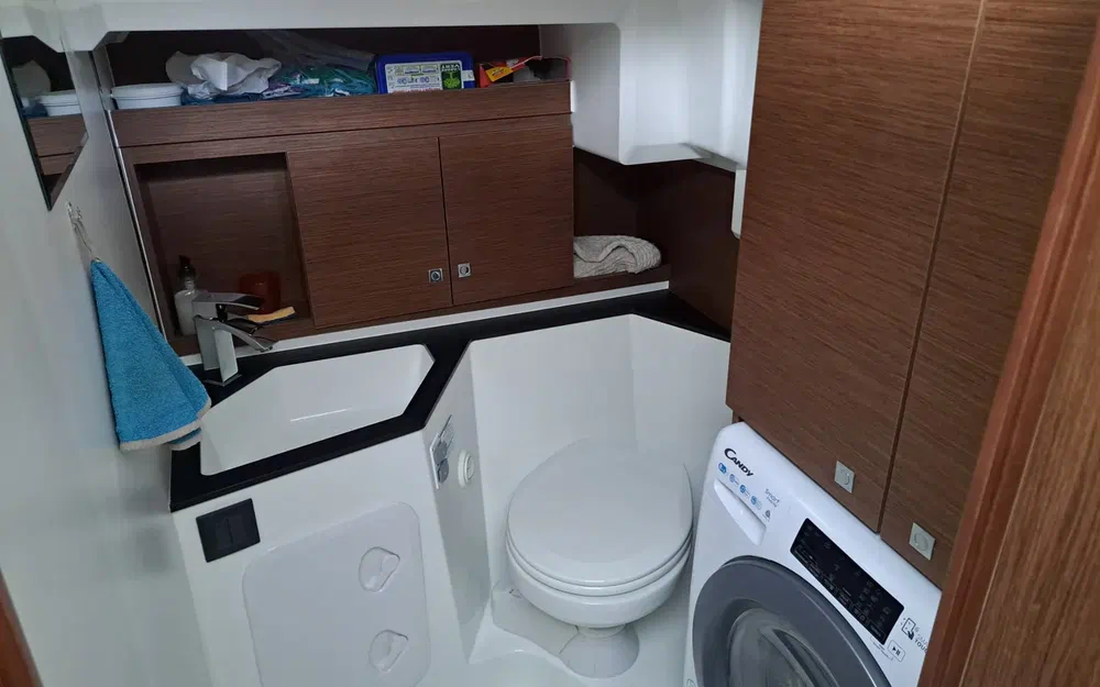 slider 24 Delphia 12