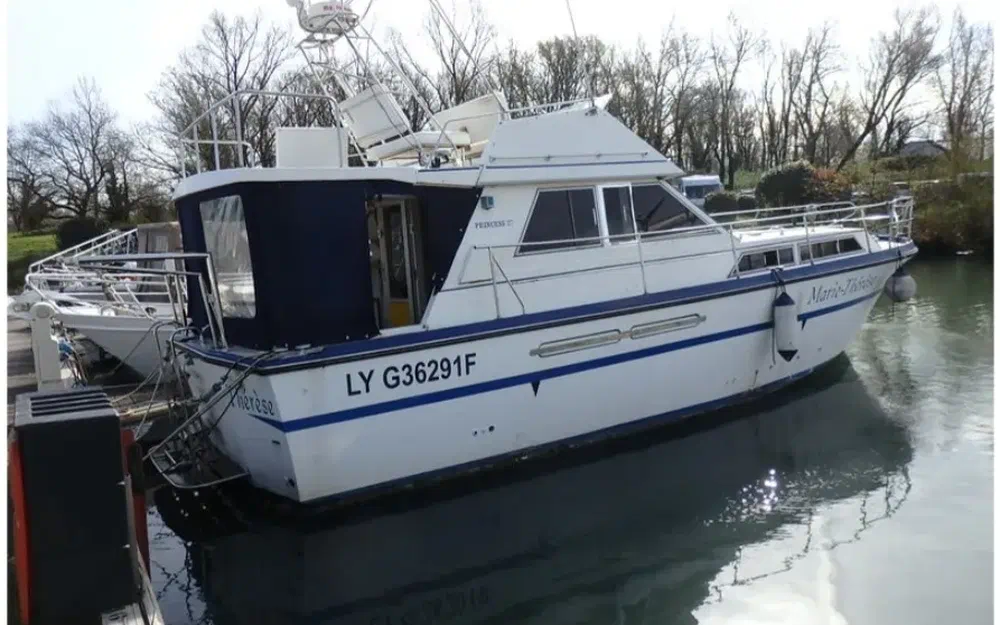 slider 14 Princess 37 Fly