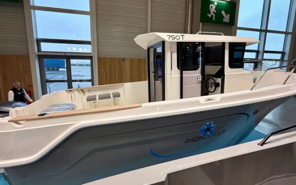 slider 0 Pacific Craft 750 T