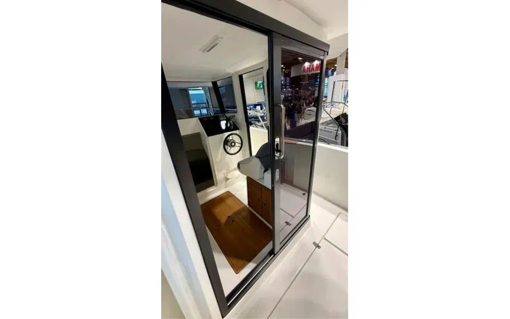 slider 2 Pacific Craft 750 T