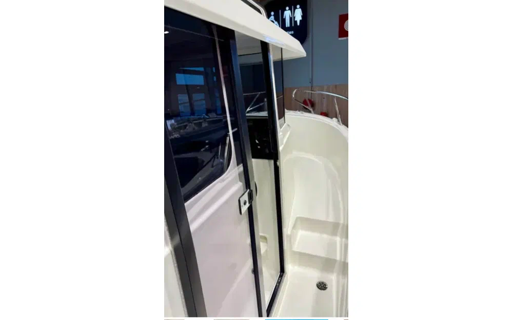 slider 4 Pacific Craft 750 T