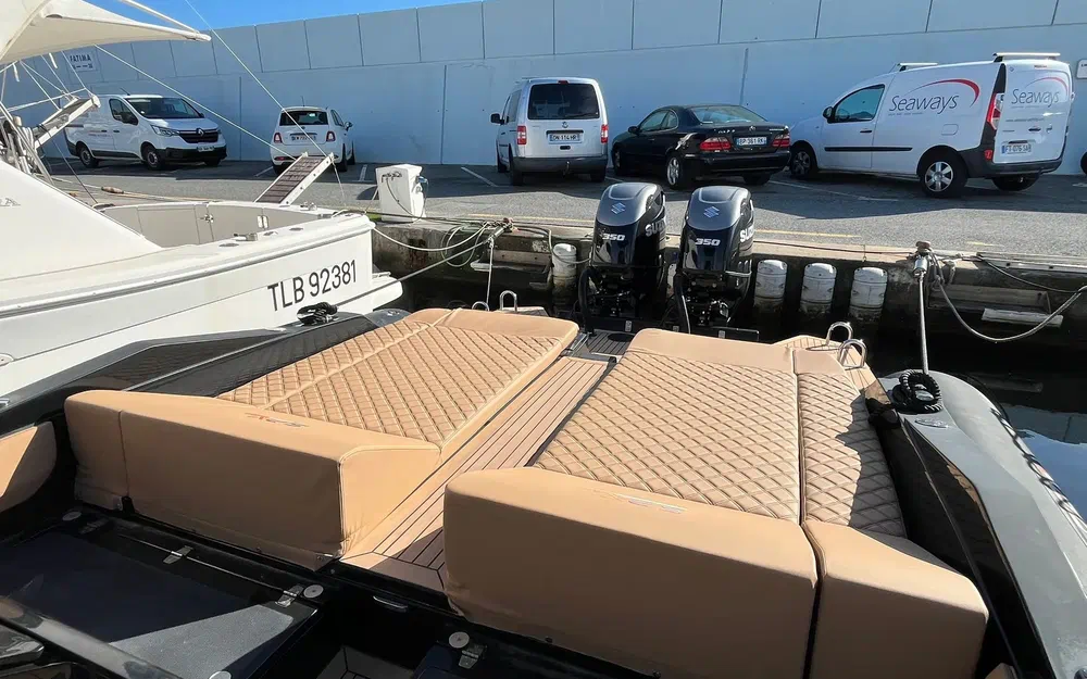 slider 37 SPX Rib 38