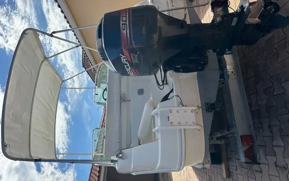 slider 12 Quicksilver 520 Open