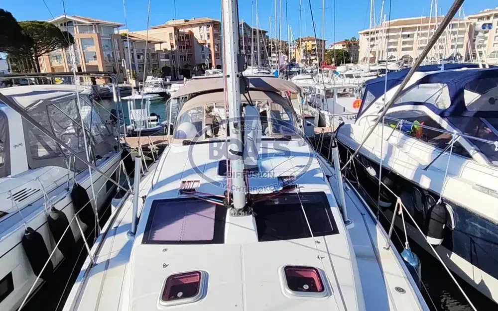 slider 12 Jeanneau Sun Odyssey 42 DS