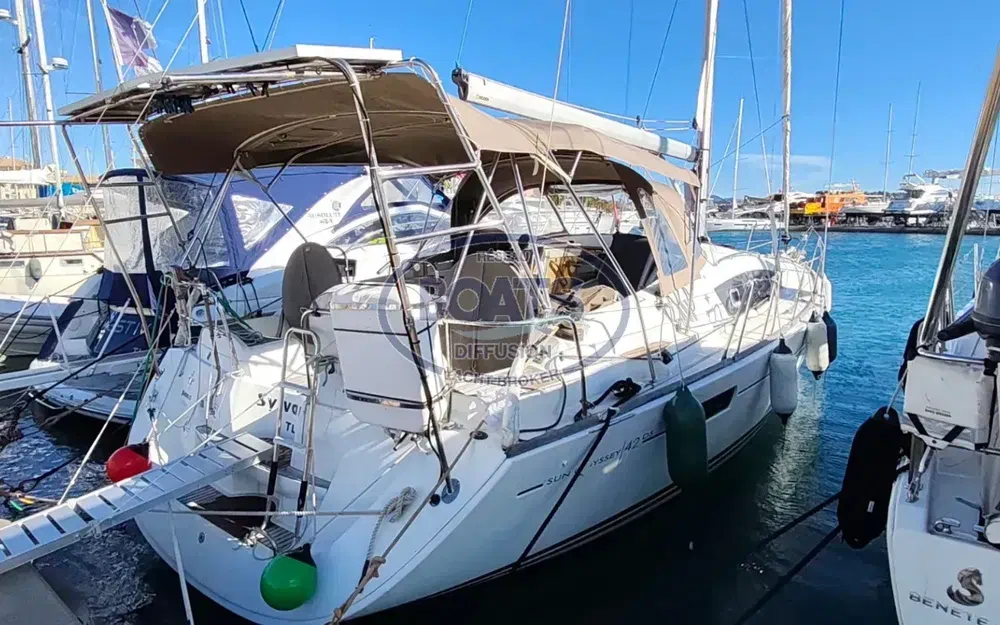 slider 1 Jeanneau Sun Odyssey 42 DS