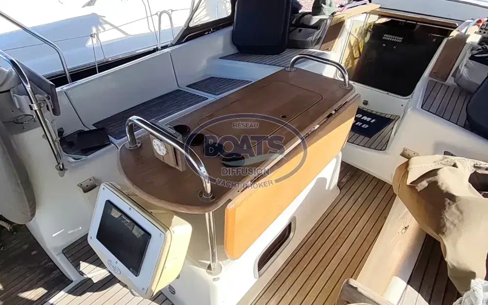 slider 3 Jeanneau Sun Odyssey 42 DS