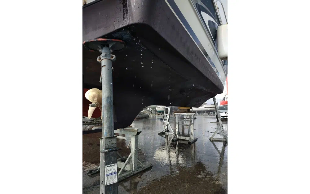 slider 12 Beneteau Antares 760