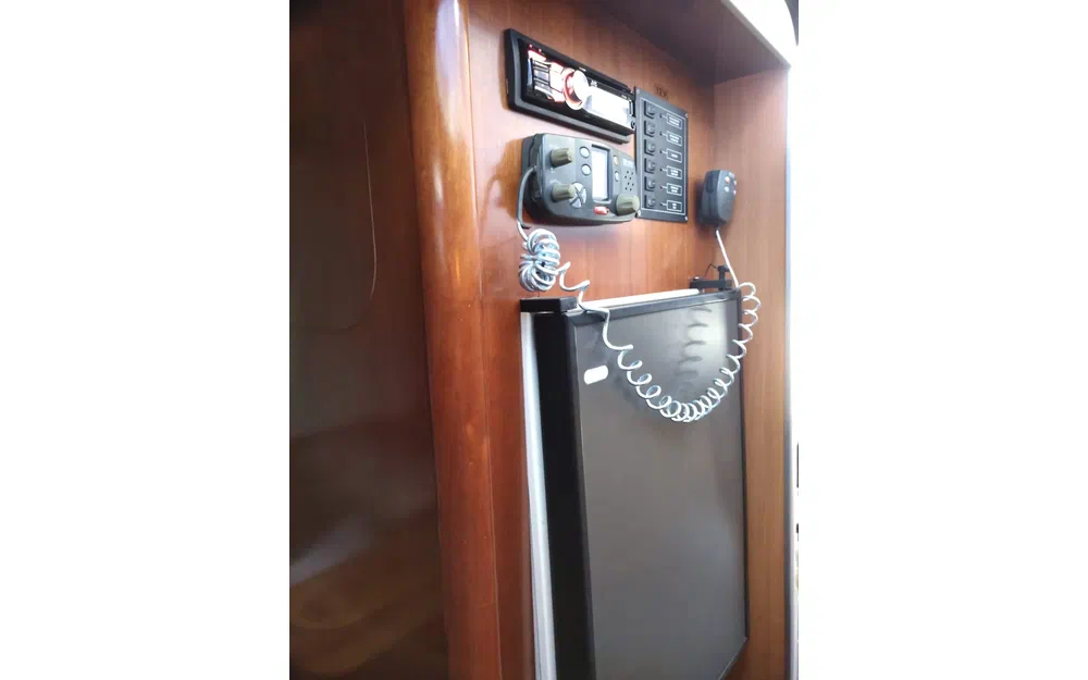 slider 5 Beneteau Antares 7.60