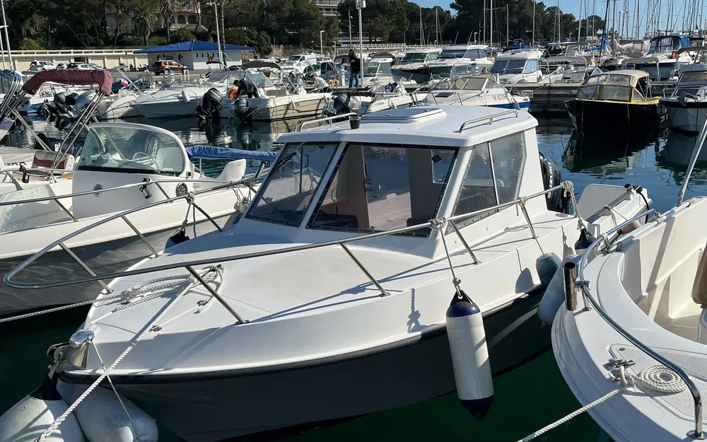 slider 2 Guymarine 560