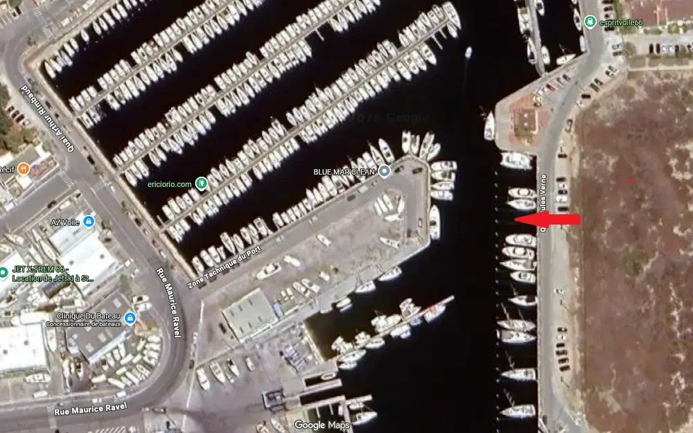 slider 0 PLACE DE PORT SAINT CYPRIEN 18m