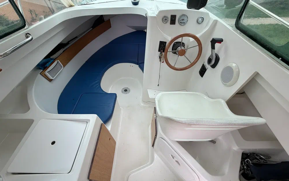 slider 18 Beneteau Antares 650 HB