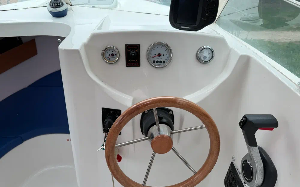 slider 21 Beneteau Antares 650 HB