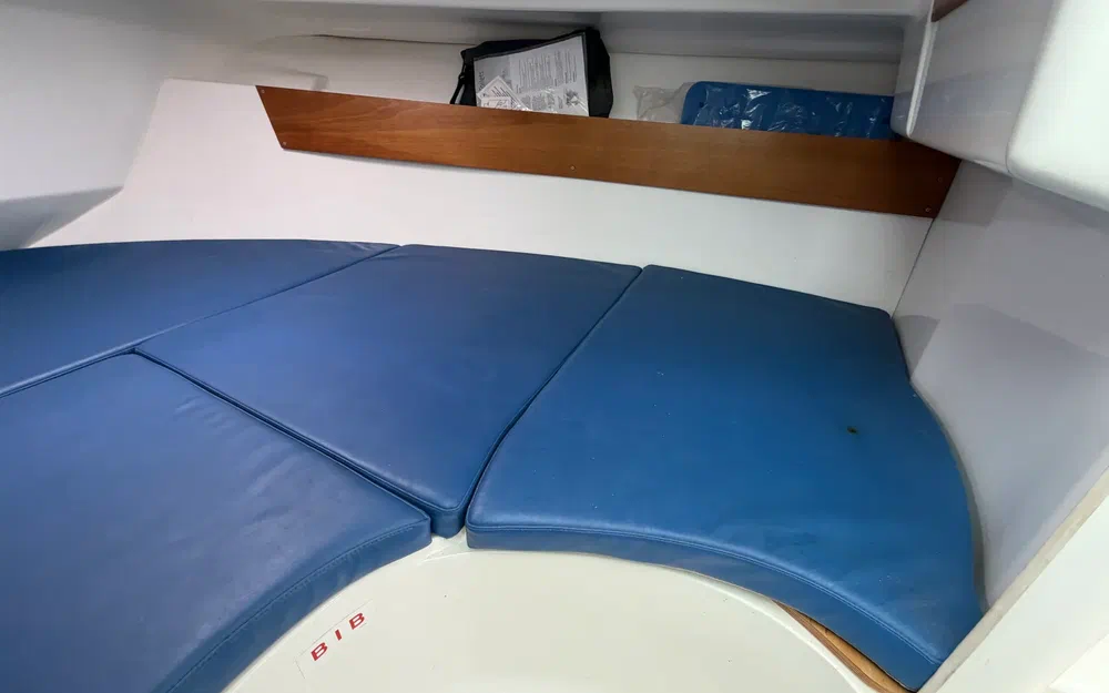 slider 23 Beneteau Antares 650 HB