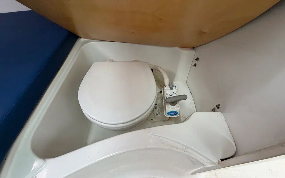 slider 24 Beneteau Antares 650 HB