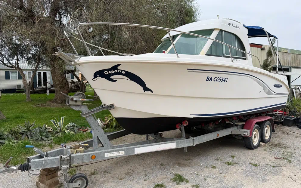 slider 1 Beneteau Antares 650 HB