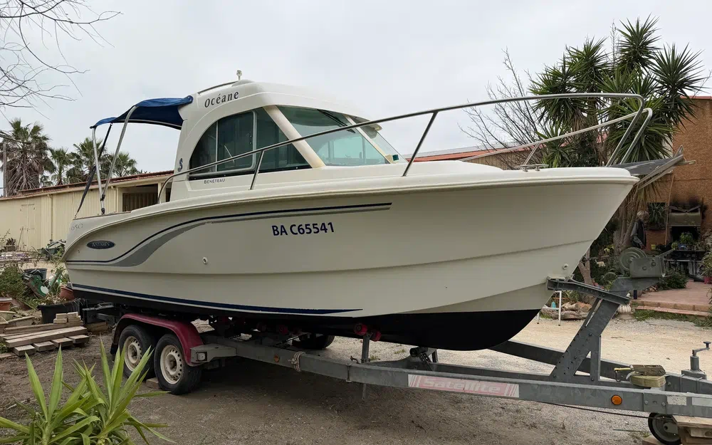 slider 2 Beneteau Antares 650 HB