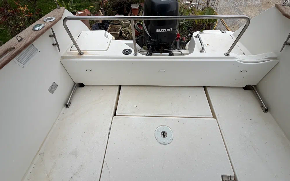 slider 8 Beneteau Antares 650 HB