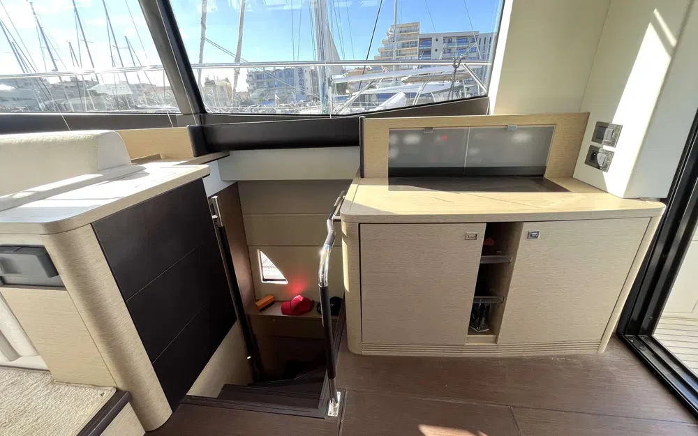 slider 12 Prestige Yachts 560 S