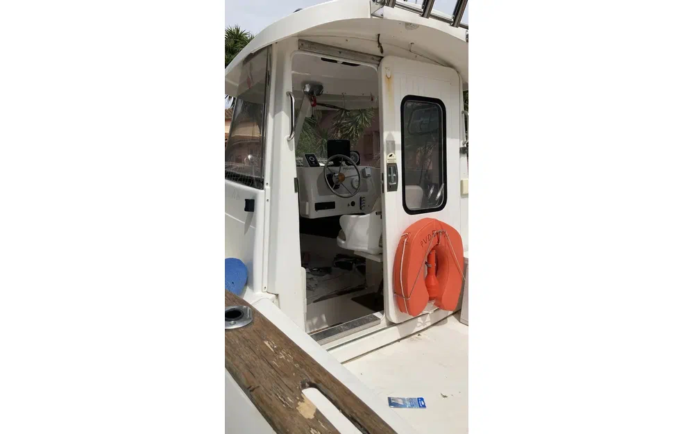 slider 9 Quicksilver 500 Pilothouse