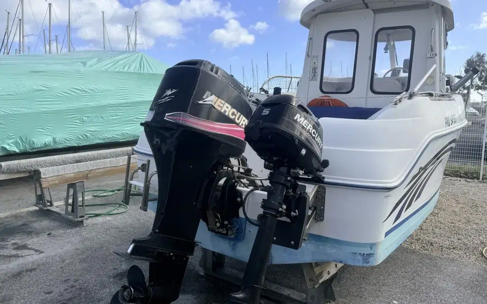 slider 11 Quicksilver 500 Pilothouse