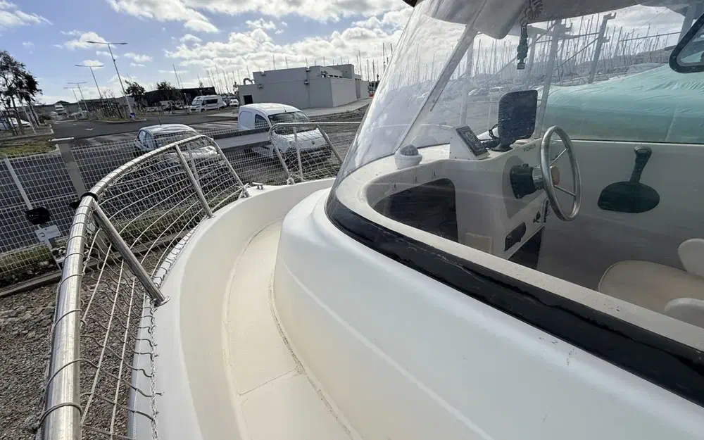 slider 4 Quicksilver 500 Pilothouse