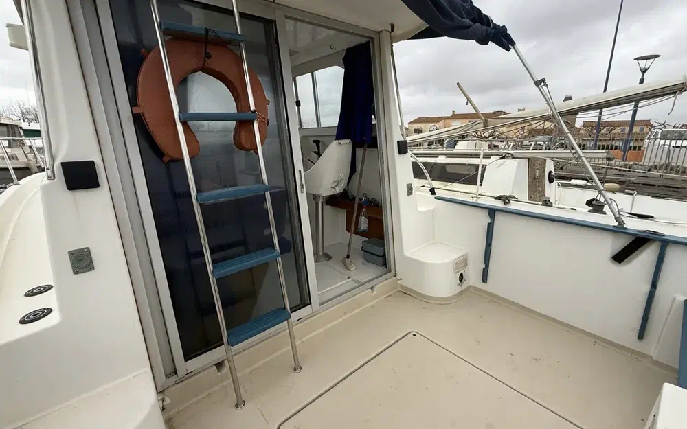 slider 3 Beneteau Antares Serie 8