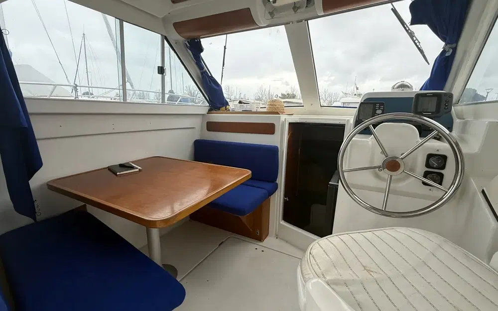 slider 4 Beneteau Antares Serie 8