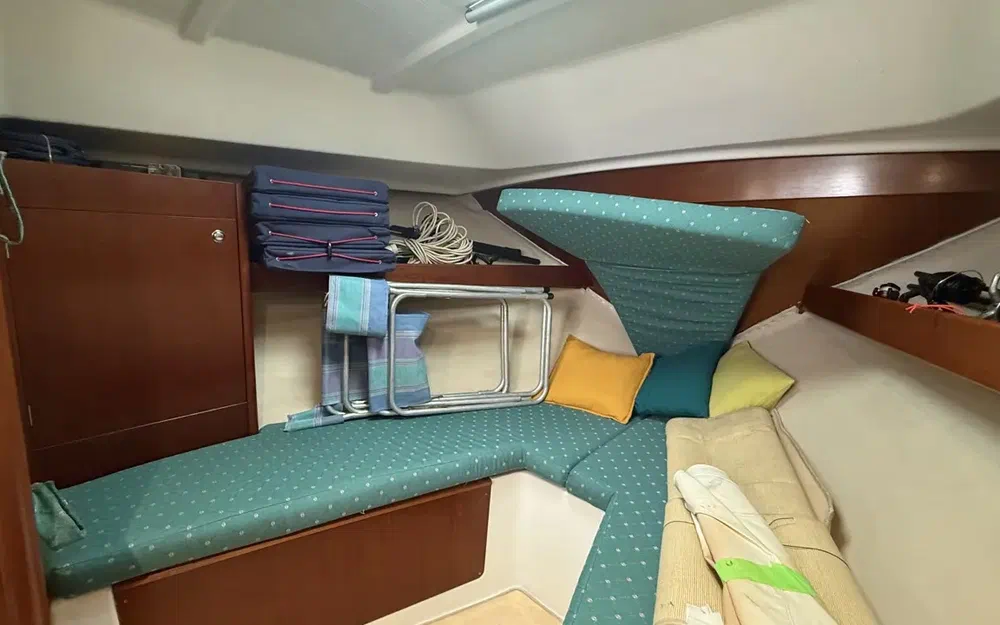 slider 8 Beneteau Antares Serie 8