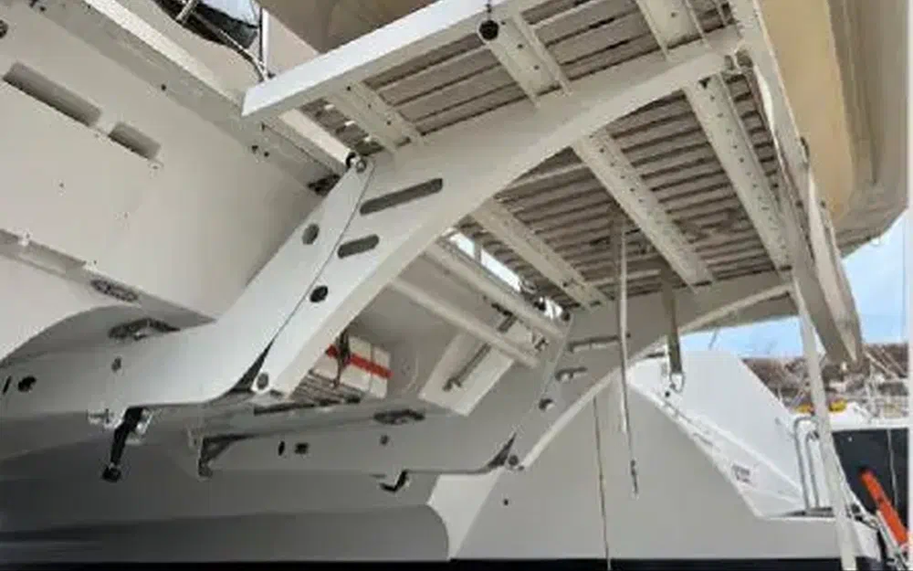 slider 10 Lagoon 52 F