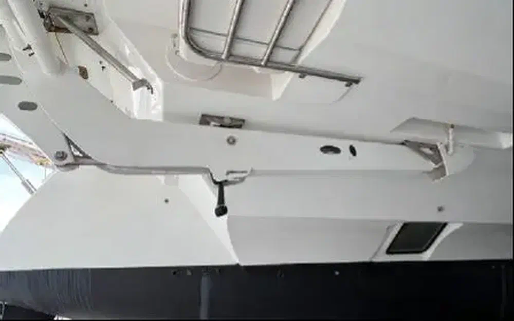 slider 13 Lagoon 52 F