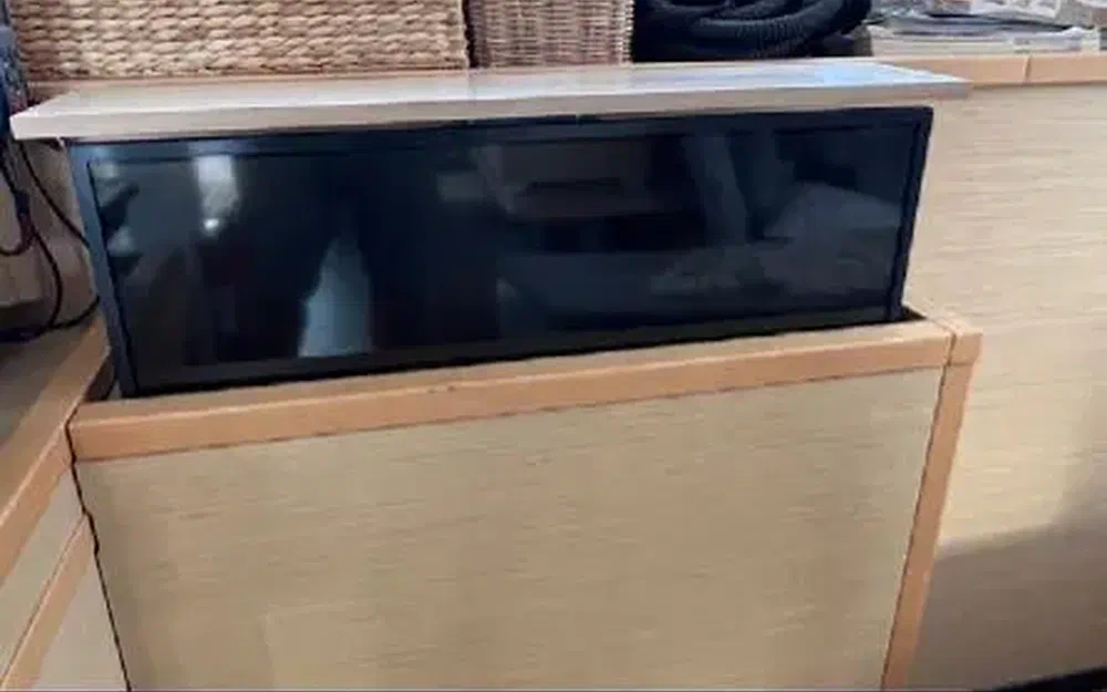 slider 29 Lagoon 52 F