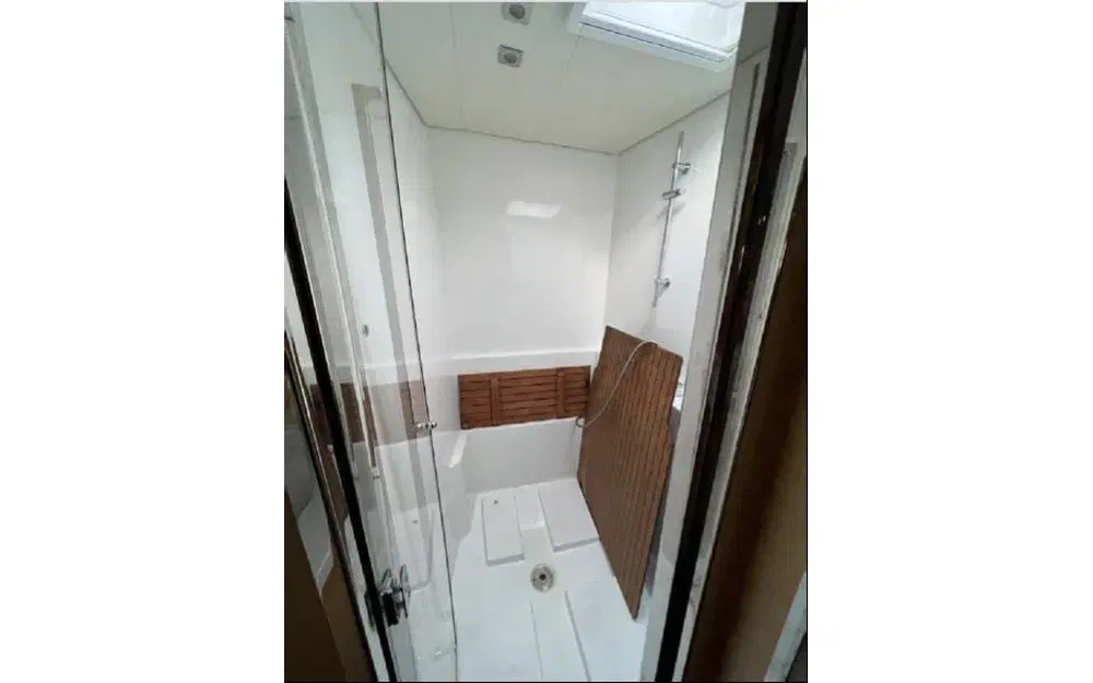 slider 36 Lagoon 52 F