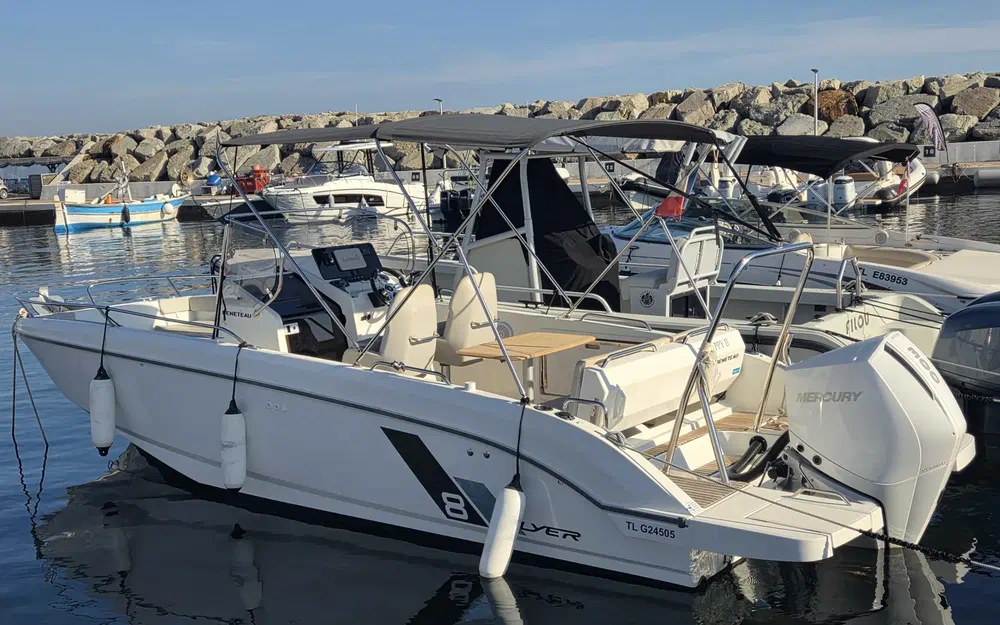 slider 0 Beneteau Flyer 8 SPACEdeck
